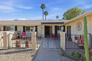 10438 W Saratoga Cir, Sun City, AZ 85351 - Photo 8