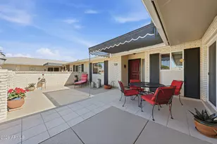 10438 W Saratoga Cir, Sun City, AZ 85351 - Photo 2