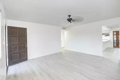 2924 W Myrtle Avenue, Phoenix, AZ 85051 - Photo 8