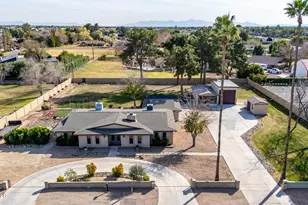 8201 W Country Gables Dr, Peoria, AZ 85381 - Photo 46