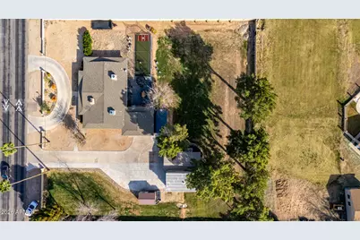 8201 W Country Gables Drive, Peoria, AZ 85381 - Photo 52