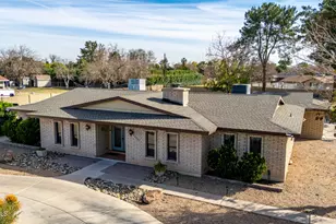 8201 W Country Gables Dr, Peoria, AZ 85381 - Photo 52