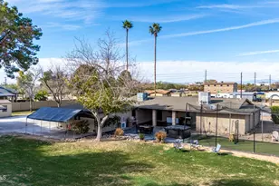 8201 W Country Gables Dr, Peoria, AZ 85381 - Photo 44