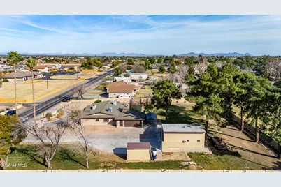 8201 W Country Gables Drive, Peoria, AZ 85381 - Photo 46
