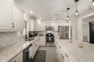 8201 W Country Gables Dr, Peoria, AZ 85381 - Photo 10