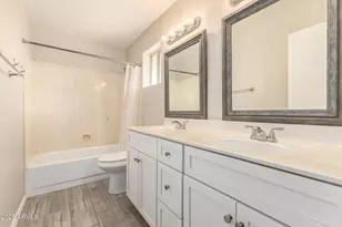 8057 W Dreyfus Dr, Peoria, AZ 85381 - Photo 16