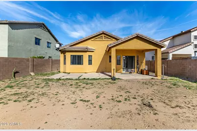 2537 W Novak Way W, Phoenix, AZ 85041 - Photo 12