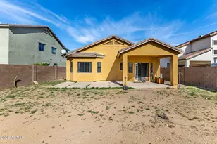 2537 W Novak Way W, Phoenix, AZ 85041 - Photo 12