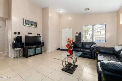 2537 W Novak Way W, Phoenix, AZ 85041 - Photo 32