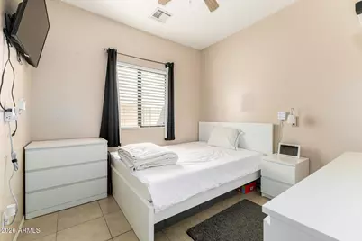 2537 W Novak Way W, Phoenix, AZ 85041 - Photo 20