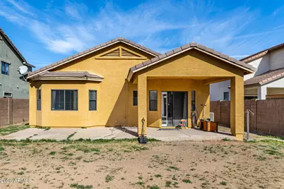 2537 W Novak Way W, Phoenix, AZ 85041 - Photo 10