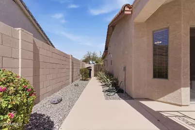 16785 W Nottingham Way, Surprise, AZ 85374 - Photo 26