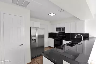 1124 E Rose Lane #3, Phoenix, AZ 85014 - Photo 10