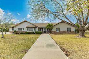 2550 N Pioneer, Mesa, AZ 85203 - Photo 1