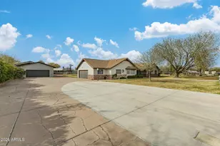 2550 N Pioneer, Mesa, AZ 85203 - Photo 2