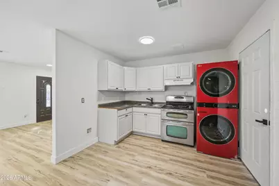 2824 E Chipman Road, Phoenix, AZ 85040 - Photo 8