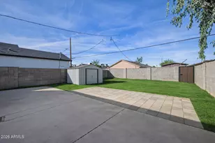 2824 E Chipman Rd, Phoenix, AZ 85040 - Photo 18