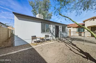 2824 E Chipman Rd, Phoenix, AZ 85040 - Photo 22