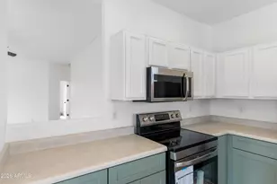 930 E Pedro Rd, Phoenix, AZ 85042 - Photo 12