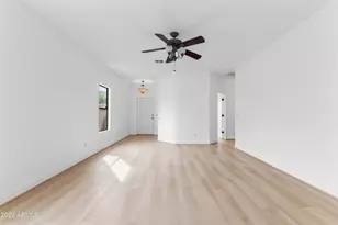 930 E Pedro Rd, Phoenix, AZ 85042 - Photo 16