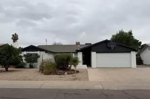 3937 W Paradise Dr, Phoenix, AZ 85029 - Photo 1