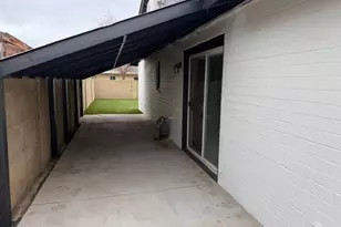 3937 W Paradise Dr, Phoenix, AZ 85029 - Photo 18