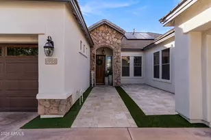 1902 S Los Altos Dr, Chandler, AZ 85286 - Photo 2