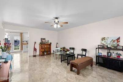 2827 W Foothill Drive, Phoenix, AZ 85027 - Photo 2