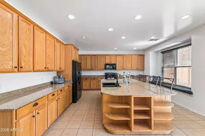 4027 W Saint Charles Avenue, Phoenix, AZ 85041 - Photo 12