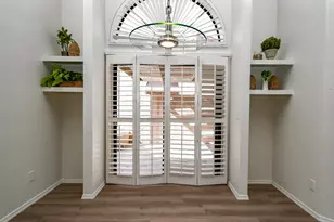 5518 E Paradise Dr, Scottsdale, AZ 85254 - Photo 6