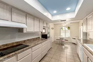 10126 W Brookside Dr, Sun City, AZ 85351 - Photo 10