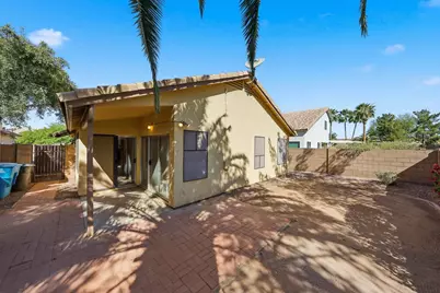 18837 N 43rd Place, Phoenix, AZ 85050 - Photo 14