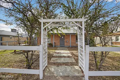 675 E 1st Place, Mesa, AZ 85203 - Photo 2