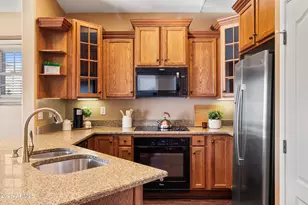 5729 S 21st Pl, Phoenix, AZ 85040 - Photo 2