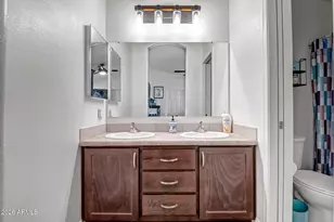 36805 N 24th St, Phoenix, AZ 85086 - Photo 14