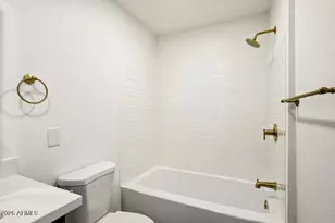 8004 N 32nd Dr, Phoenix, AZ 85051 - Photo 10