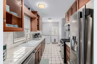 521 W Wilshire Drive, Phoenix, AZ 85003 - Photo 16