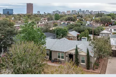 521 W Wilshire Drive, Phoenix, AZ 85003 - Photo 10