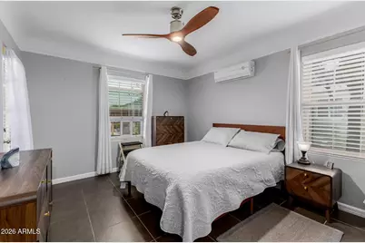 521 W Wilshire Drive, Phoenix, AZ 85003 - Photo 18