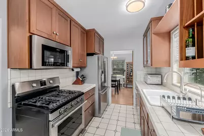 521 W Wilshire Drive, Phoenix, AZ 85003 - Photo 16