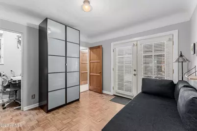 521 W Wilshire Drive, Phoenix, AZ 85003 - Photo 22