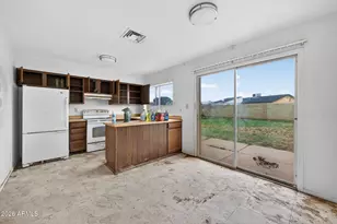 4316 E Grove St, Phoenix, AZ 85040 - Photo 2