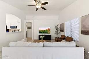 652 S Bahama Dr, Gilbert, AZ 85296 - Photo 8