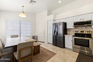 652 S Bahama Dr, Gilbert, AZ 85296 - Photo 10