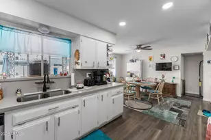 9916 W Clair Dr, Sun City, AZ 85351 - Photo 10