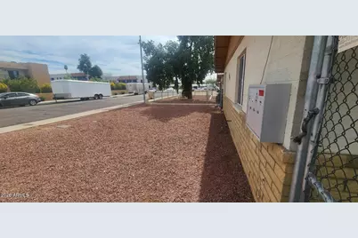 8322 N 60th Avenue, Glendale, AZ 85302 - Photo 4