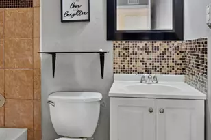 3008 N 45th Dr, Phoenix, AZ 85031 - Photo 22