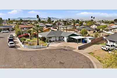 3008 N 45th Drive, Phoenix, AZ 85031 - Photo 4