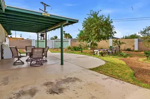 3008 N 45th Dr, Phoenix, AZ 85031 - Photo 8