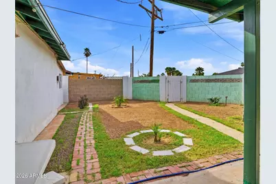 3008 N 45th Drive, Phoenix, AZ 85031 - Photo 10